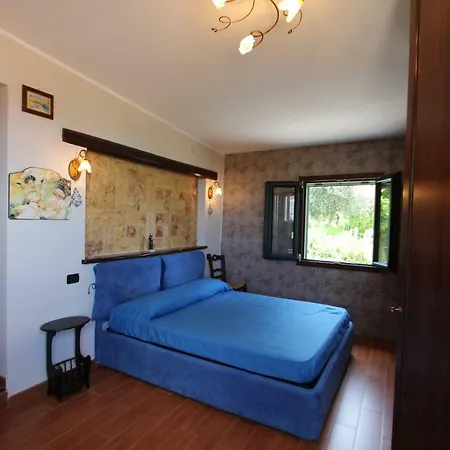 Kefa Holiday Peonia House * Cefalù